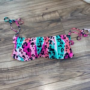 Sugar beach size M bathing suit top